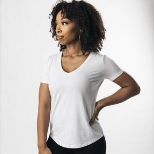 Alphalete Premium Viscose V Neck Shirt - S